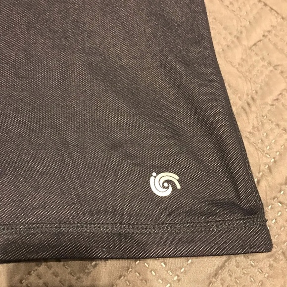 Inmotion by New York Women’s Activewear Tank Top  XS  Built In Bra - Picture 3 of 8